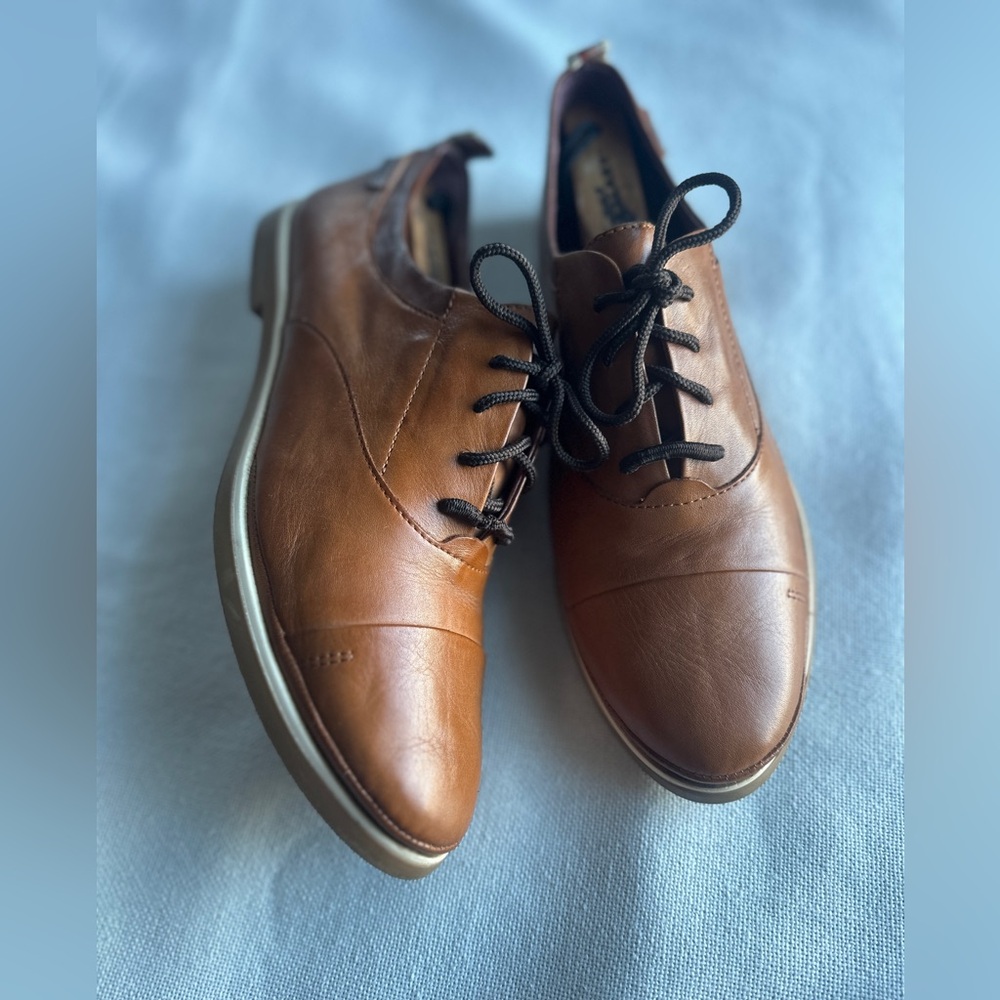 PIKOLINOS Cognac Leather Lace-Up Flats